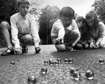 70s kids playing marbles